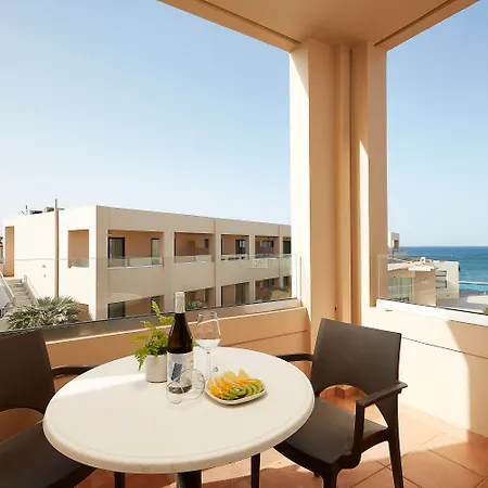 Blue Dome Aparthotel 3*